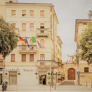 Hotell Trento, Verona