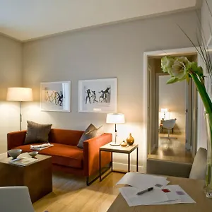 4* بيت ضيافة أجنحة إسكالوس لاكشري أبارتهوتل